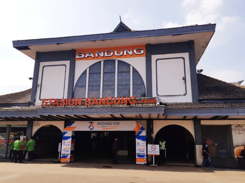 Mengapa Tiket Kereta Jakarta Bandung Selalu Sold Out?  Blog Tiket