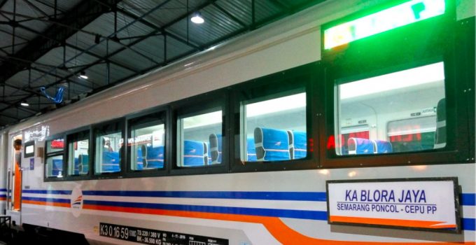 tiket kereta api ke semarang