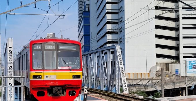 jadwal kereta commuter line jatinegara