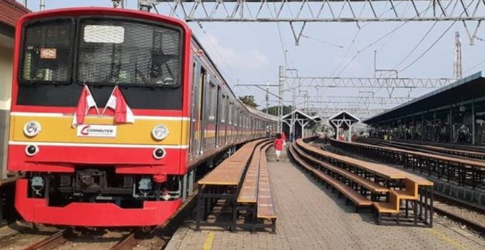 jadwal kereta manggarai bekasi